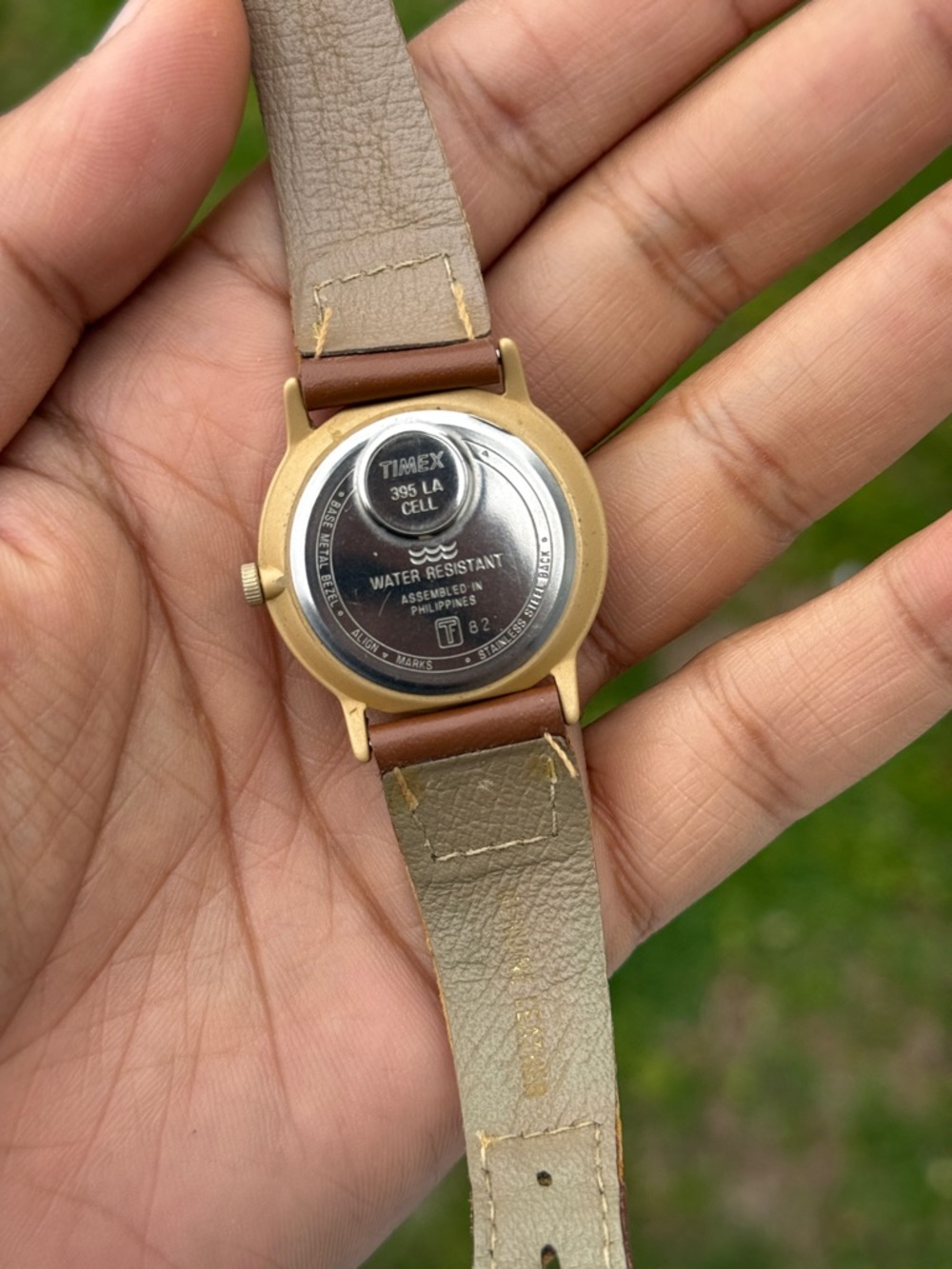 Timex vintage women’s Beige Dial Canvas and Brown Leather Strap Watch - Picture 6 of 6